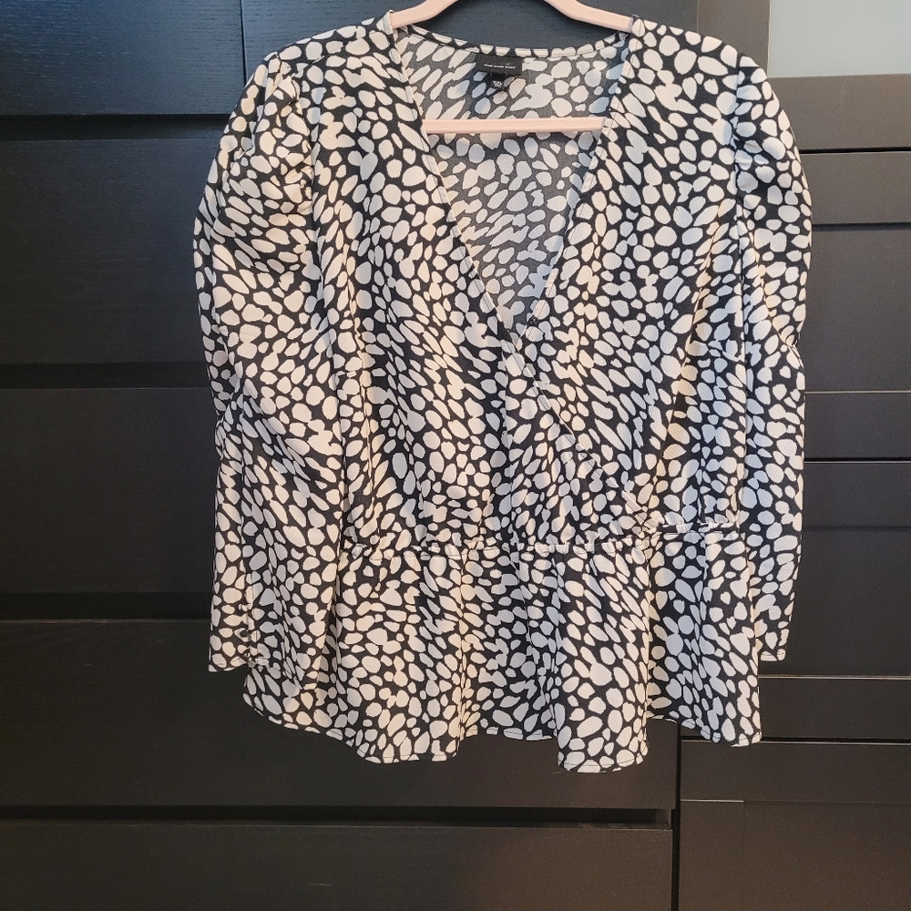 Who what Wear black and white blouse